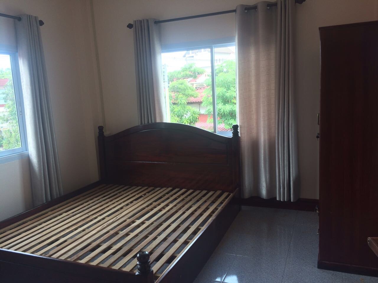 House-for-rent-Sisattank-Vientiane_12 ID: 3812 – New modern house with large garden and near 103 Hospital for rent