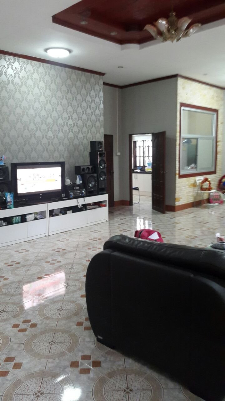 House-for-sale-Saysettha-Vientiane-Lao20161019_4973 ID: 3340 – Pretty house by pave road and near Huakua market for sale