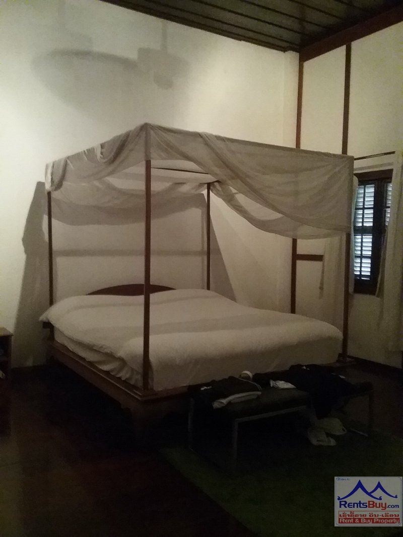 HouseforrentSikhottabongVientiane08 3752-Beautiful house with large garden in prime location near Mekong River for rent
