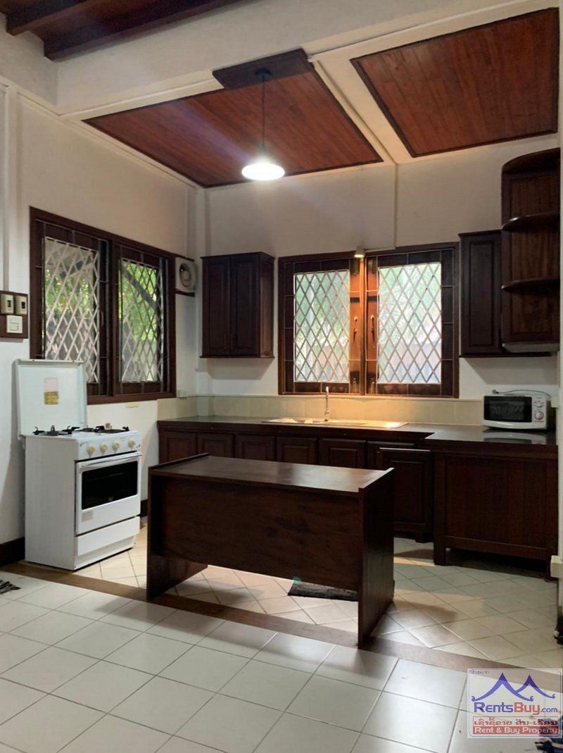 4706-Beautiful Lao Style house for rent