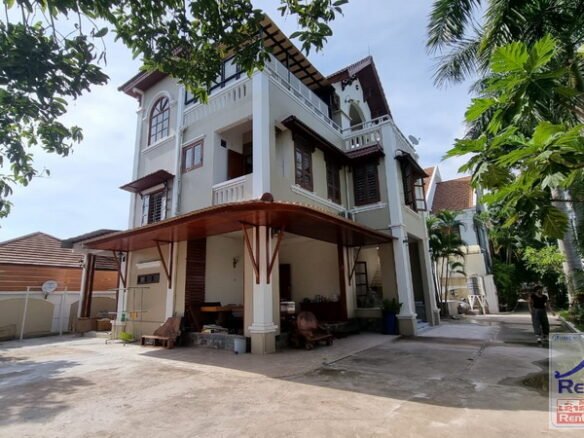 2545 – Luxury house close to Sengdara fitness center with good access