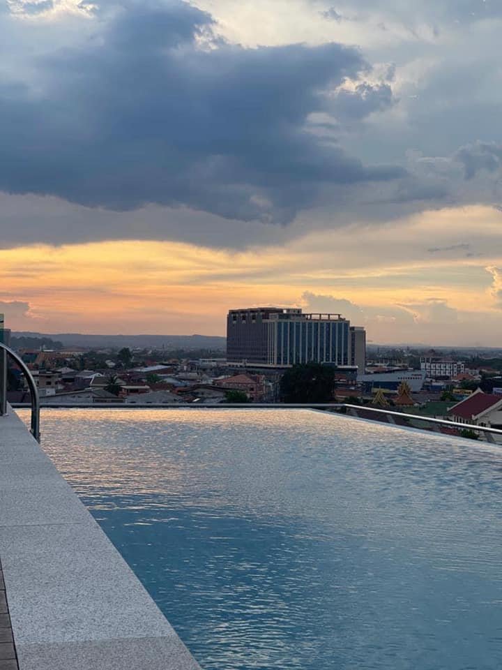 4712-Beautiful Modern and Minimal Apartment in Vientiane City Center for rent.