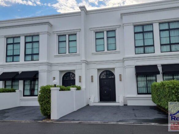 4413 – Elegantly designed townhouse in Chinaimo area for rent, Vientiane