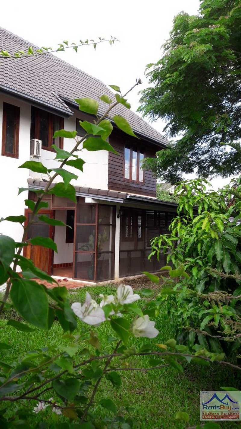 Laostylehouseforrentnearvis02 3695-Lao Style House with Swimming Pool for rent in Saphanthong Tai Village, Sisattanak District, near VIS