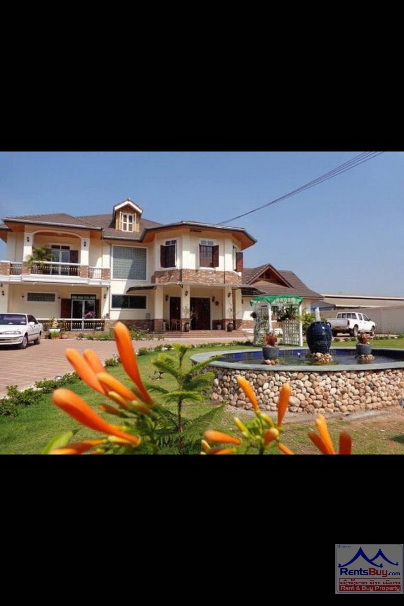 3685-Modern Villa for rent in Sikhaithong Village, near Wattay International Airport