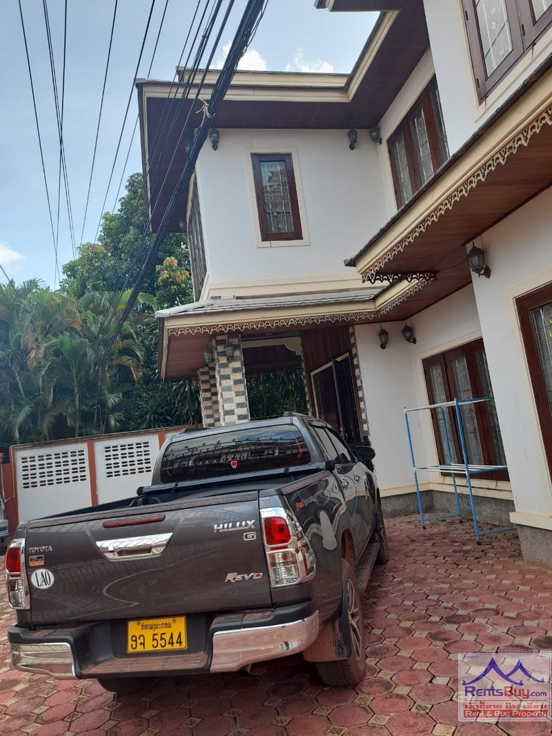 4762-Elegant house for rent in Saphanthong Tai, Sisattanak District, near VIS