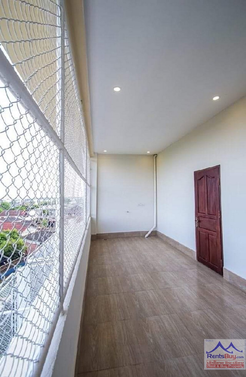 Apartmentforrentnearnongthapark13 4853-Land and shophouse for sale or rent in Chanthabouly District