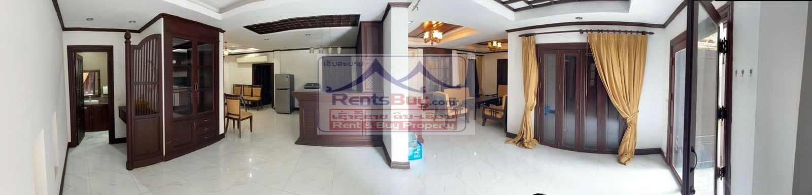 2407 – Pretty house near Mercure hotel for rent.