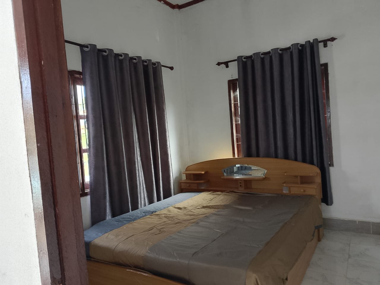 4805-Villa for rent in Huakhua Village, Saysettha District.