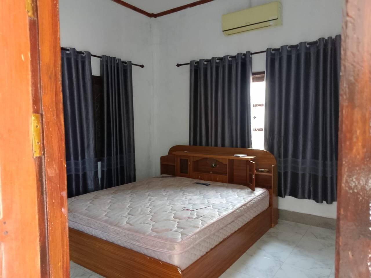 4805-Villa for rent in Huakhua Village, Saysettha District.