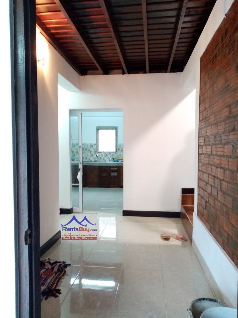 4890-A pretty modern villa house with a large green garden for rent nearby WFP office