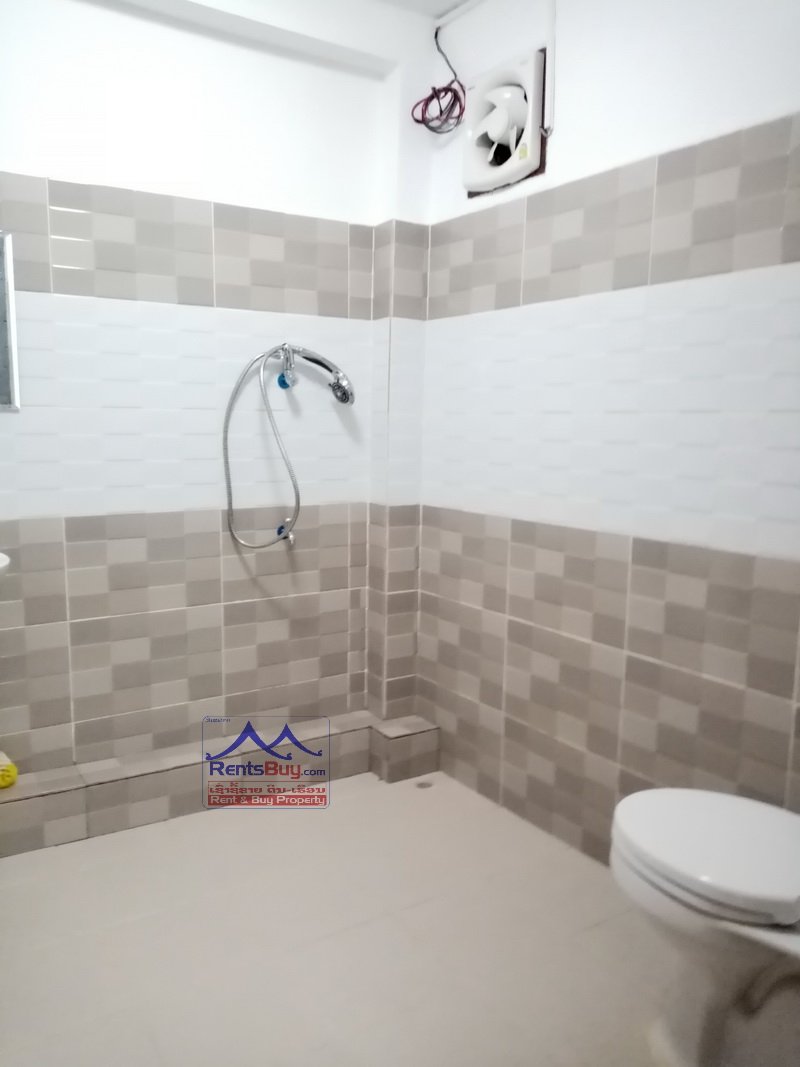 4890-A pretty modern villa house with a large green garden for rent nearby WFP office