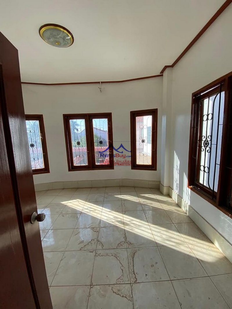 Modern house3 4903-Beautiful modern house for sale near Lao-American College