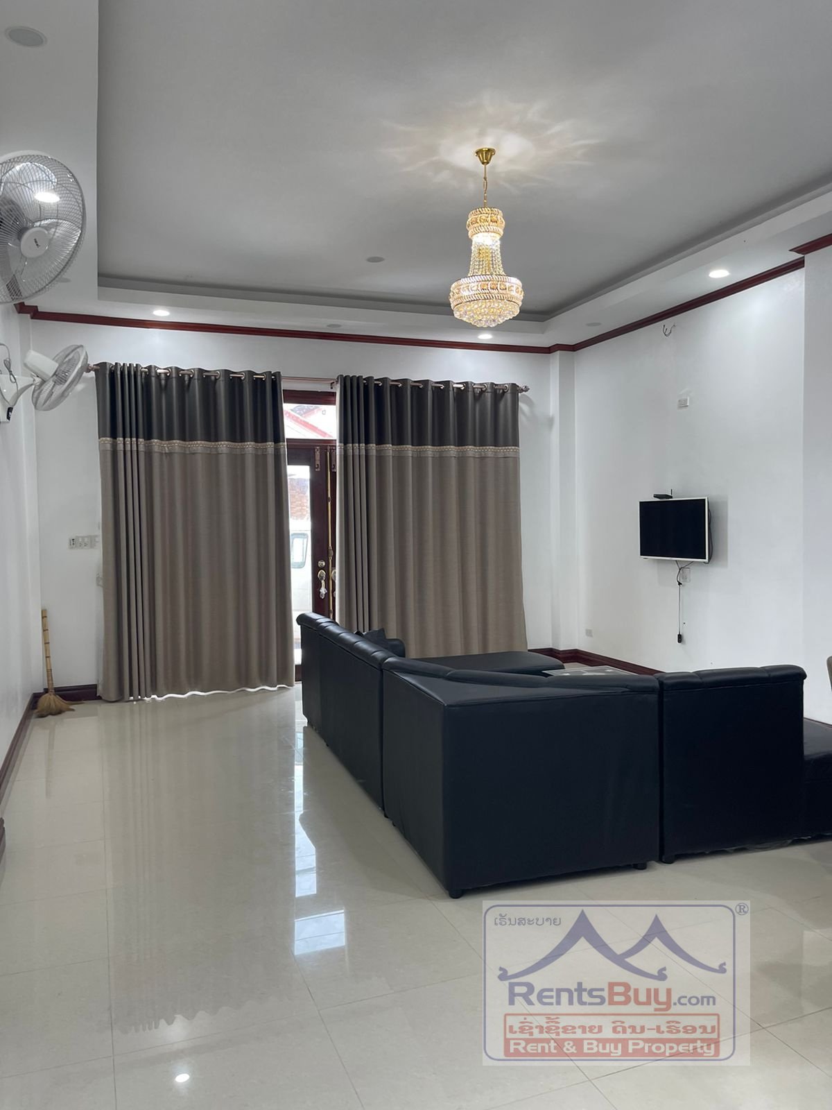 4911-Townhouse with a nice design in expat community for rent