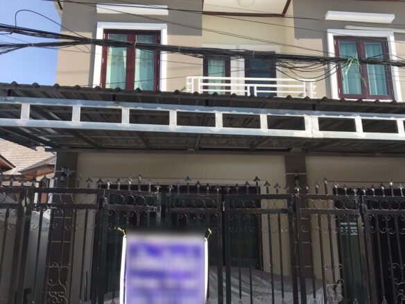 4911-Townhouse with a nice design in expat community for rent
