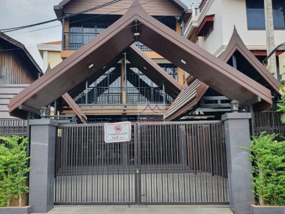 4924-New Contemporary shop house near Wattai International Airport for rent or for sale