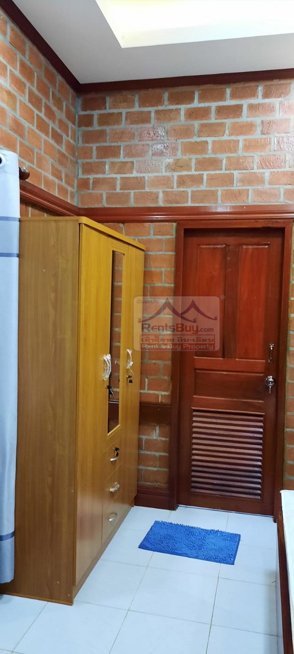 5013-The beautiful classic 4 bedroom house close to Chinese Community