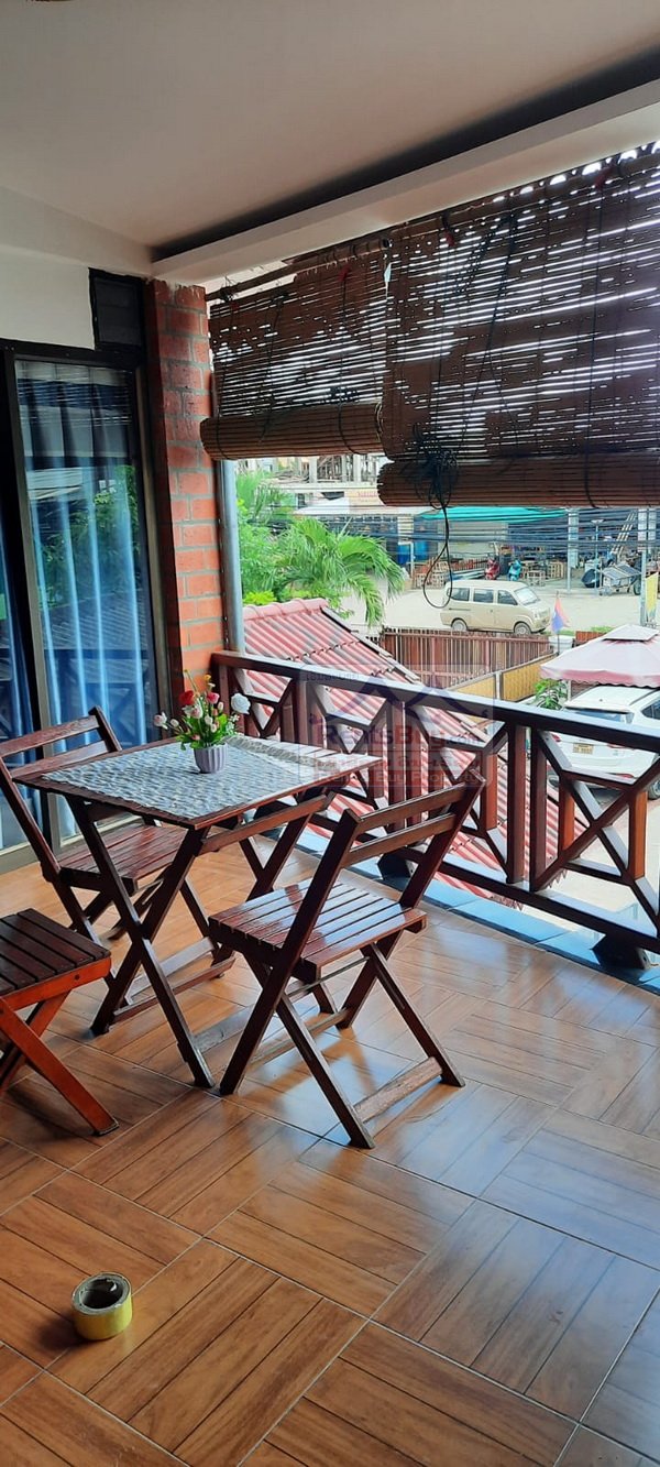 5013-The beautiful classic 4 bedroom house close to Chinese Community