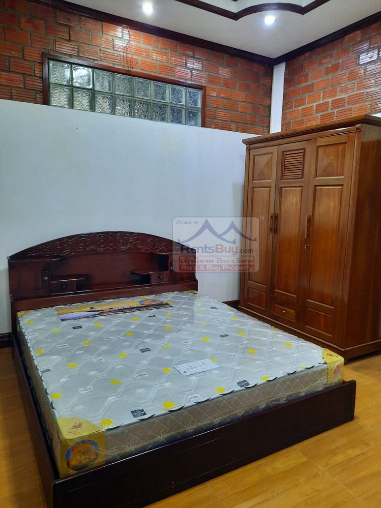 5013-The beautiful classic 4 bedroom house close to Chinese Community
