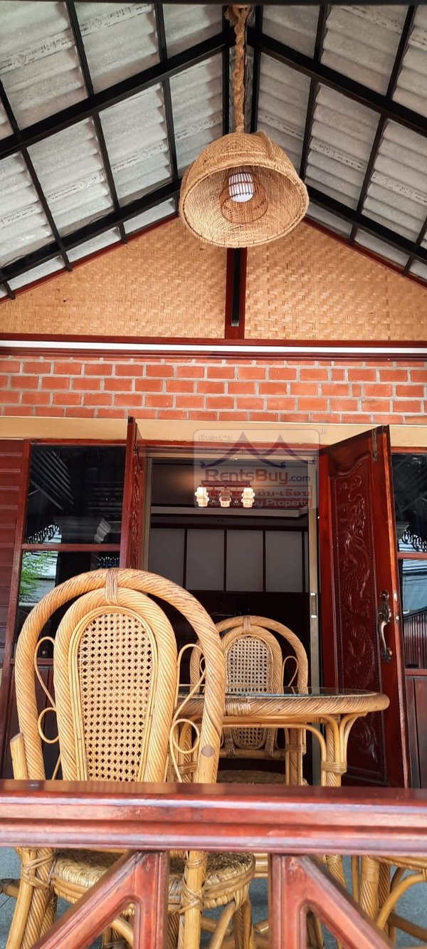 5013-The beautiful classic 4 bedroom house close to Chinese Community