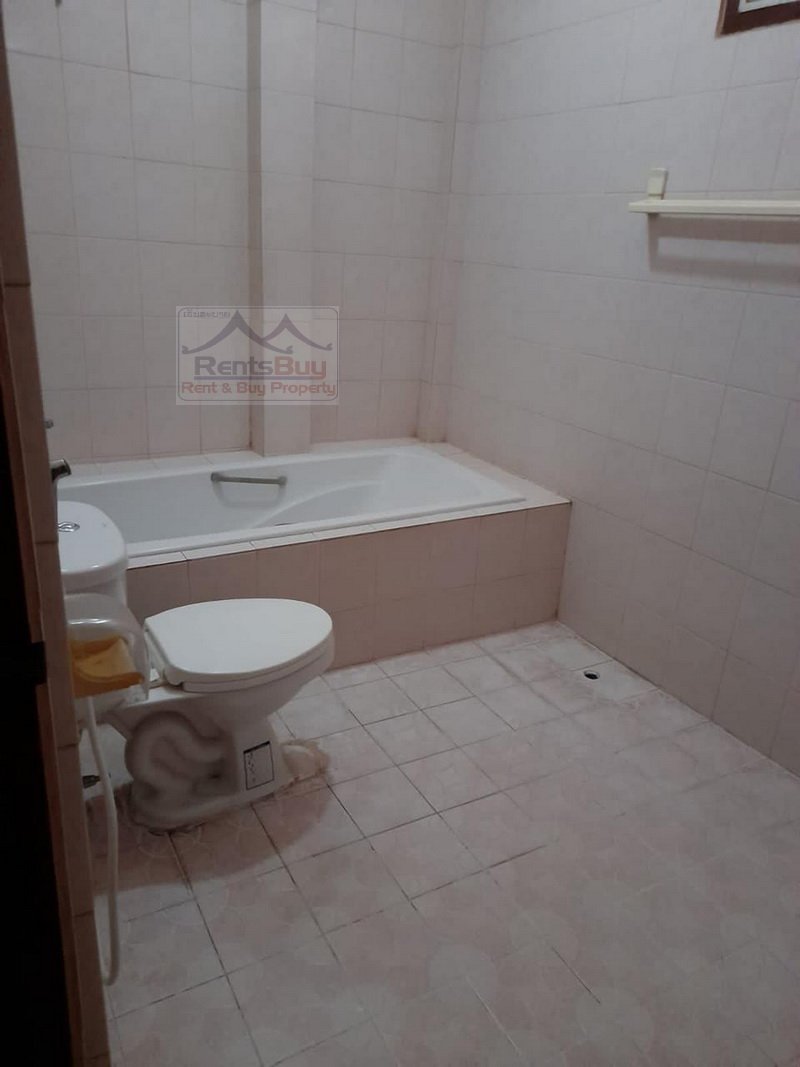 houseforrent03 5024-The adorable one and half villa house for rent close to Embassy of Thailand.