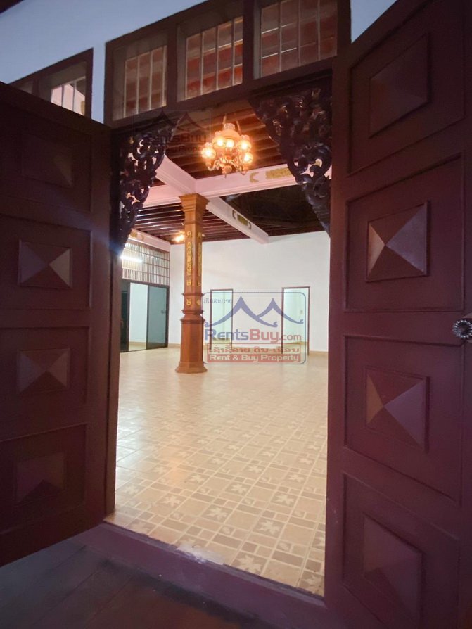 5028- The pretty house Lao style close to Parkson, Shopping mall!