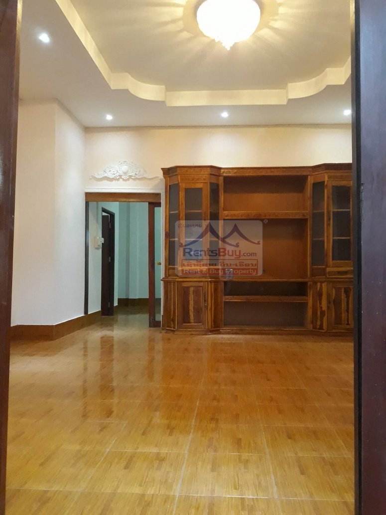 4988-The small villa house for sale and rent close to Lake view golf club Vientiane.