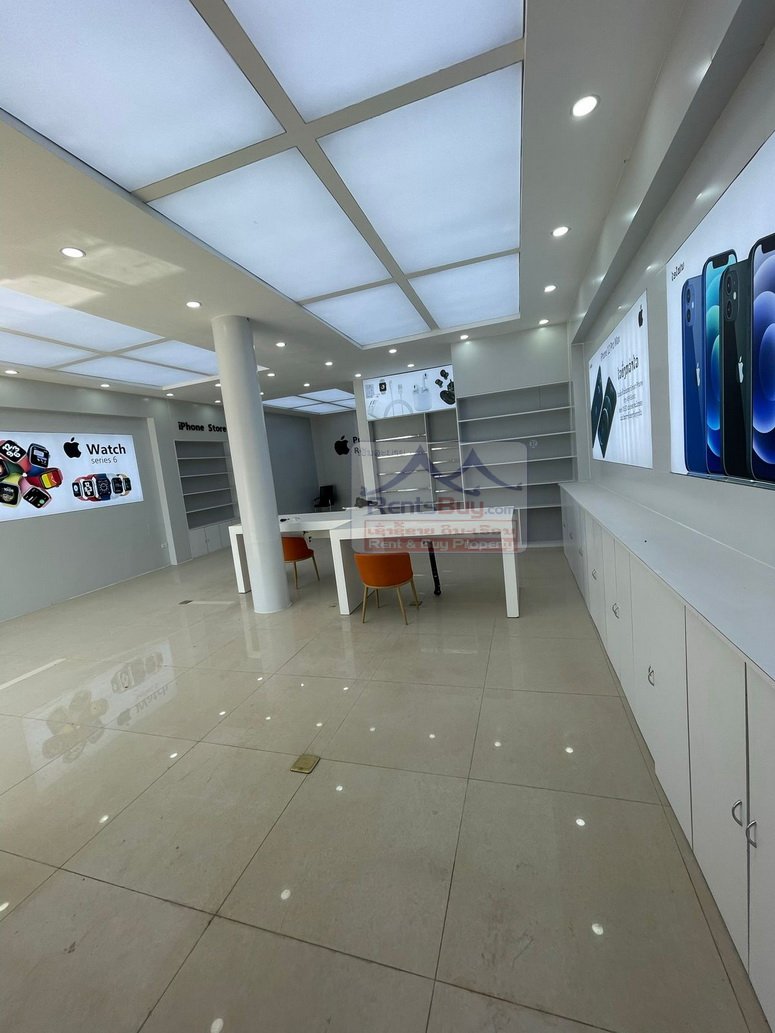 4998-Nice shop house for rent close to the Wattay International Departure Hall.