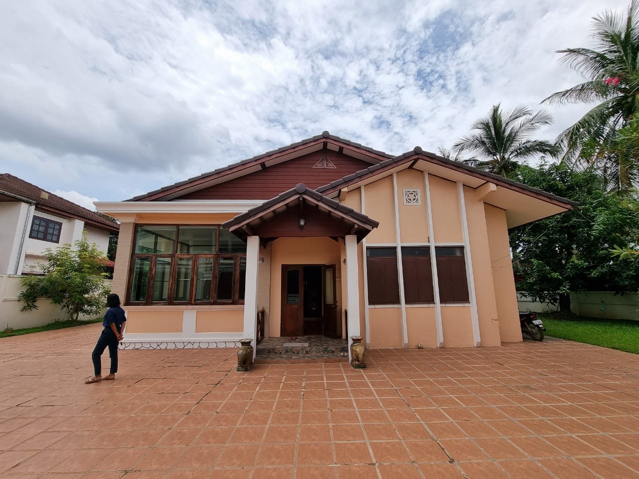 1.2 5059-Villa house for rent in Phonsavanh village, Sisattanak District