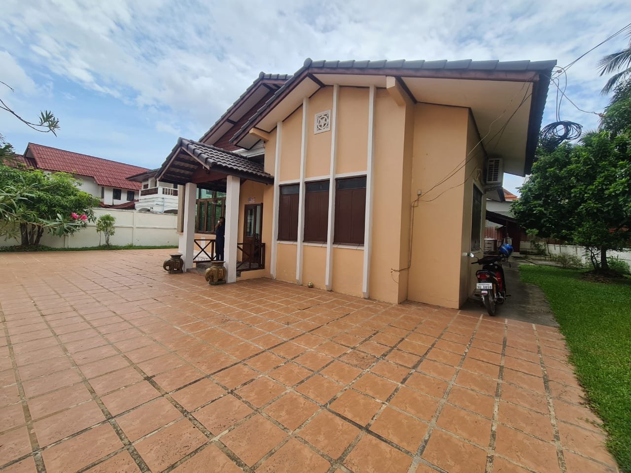 1.3 5059-Villa house for rent in Phonsavanh village, Sisattanak District