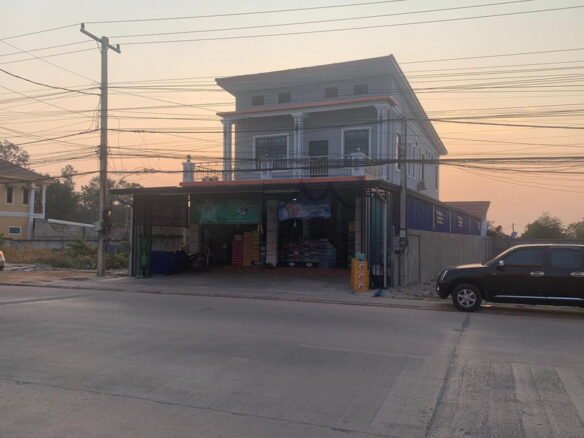 5053-The nice shop house near main road and Local market for sale