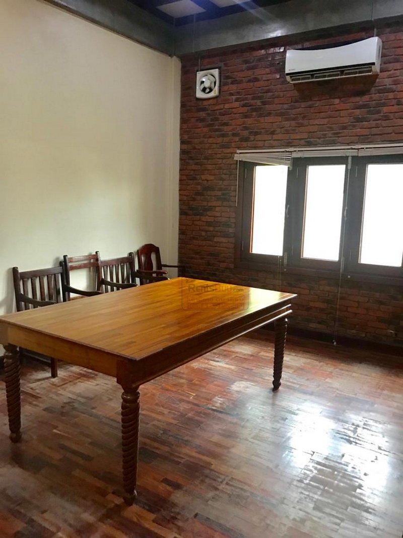 2592 – one floor Lao contemporary house for rent near Wattay Airport with fully furnished!