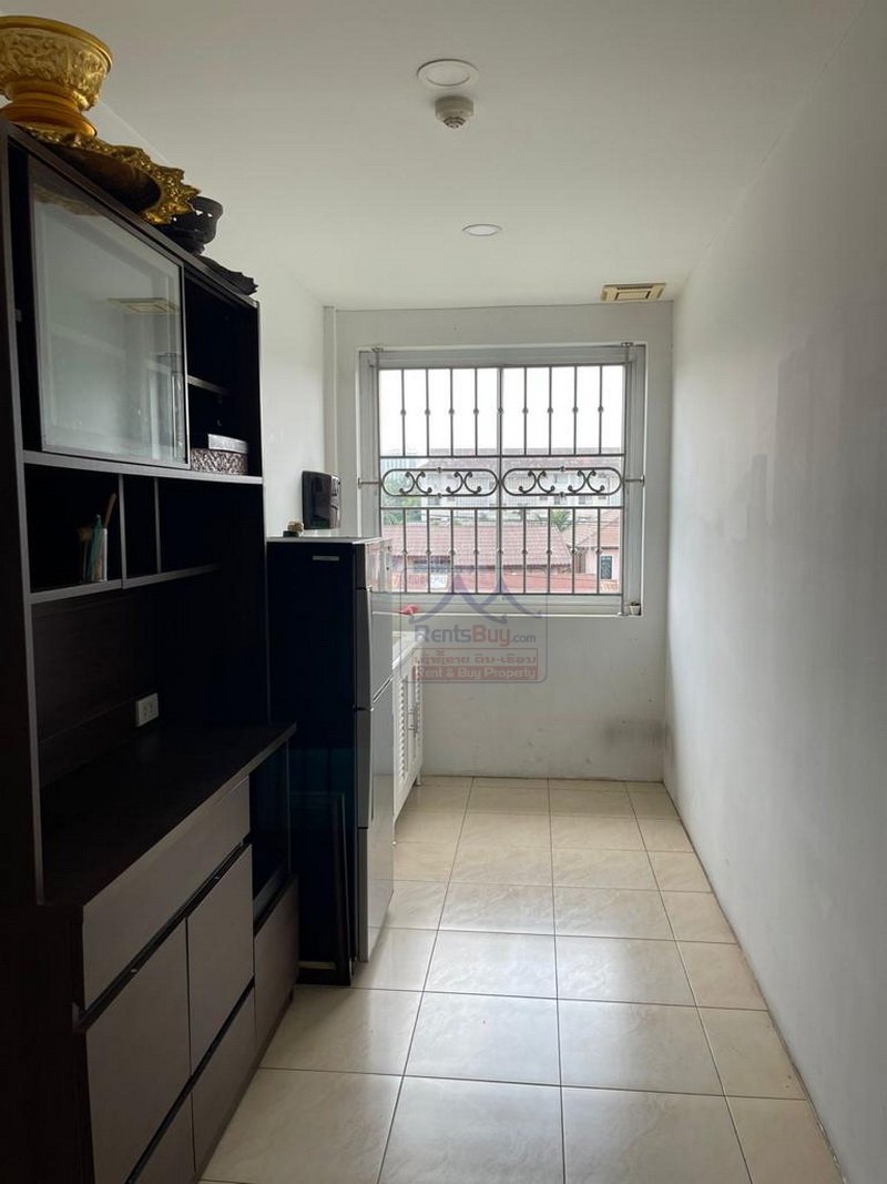 5181- New office building for rent near Parkson Shopping Mall for rent