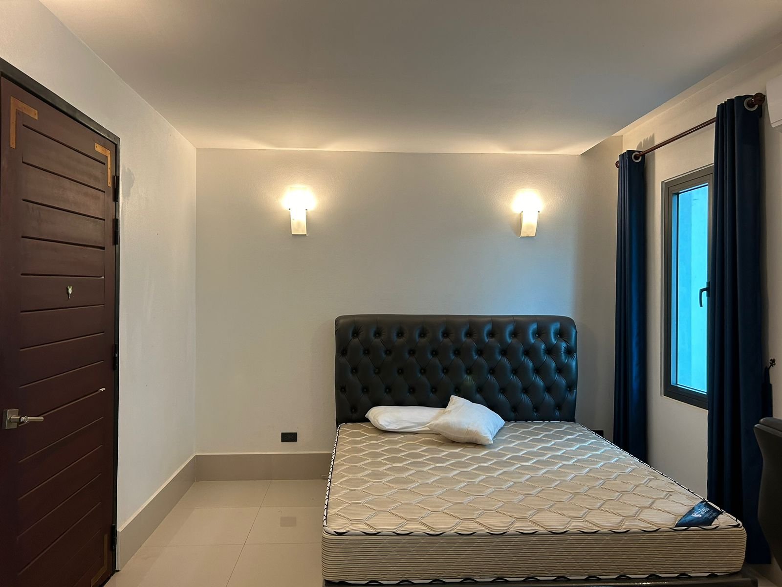 5102 – New town house near Wattay International Airport and Xangjieng Shopping Mall for rent or sale