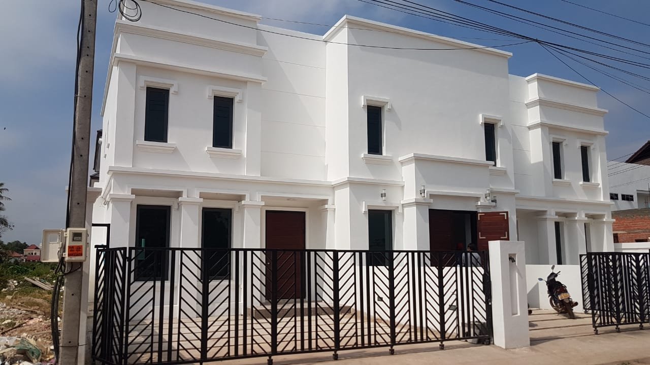 5102 – New town house near Wattay International Airport and Xangjieng Shopping Mall for rent or sale