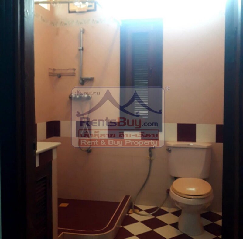 800