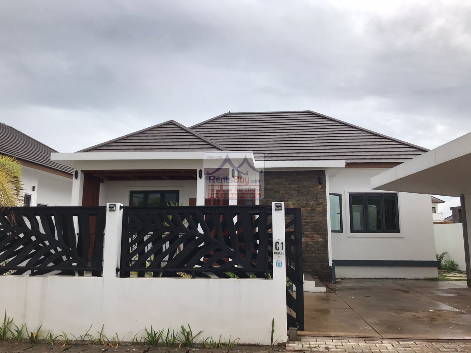 5332-Villa House near Wattay International Airport For rent