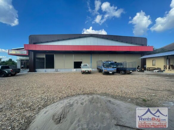 5381-Large warehouse near main road and Pany Hotel for rent.