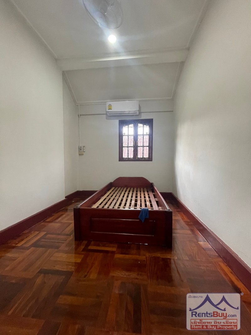 house for rent_11 5432-The half floor villa house for rent near Lao-American College