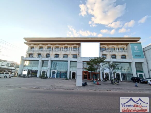 5402-A New Shophouse by main road close to Saint Phila Convention Hall for rent.
