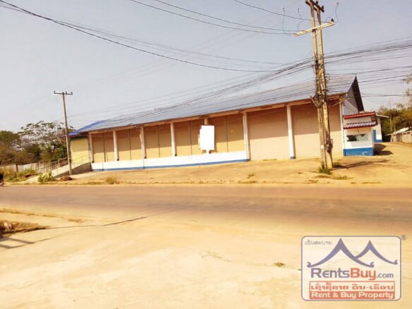 5496-The very large warehouse and with dormitory 12 rooms next to the main road not far from 450 year main road for rent