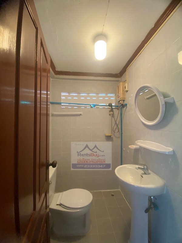 5584-One floor Villa house with Swimming pool and Cute Garden.