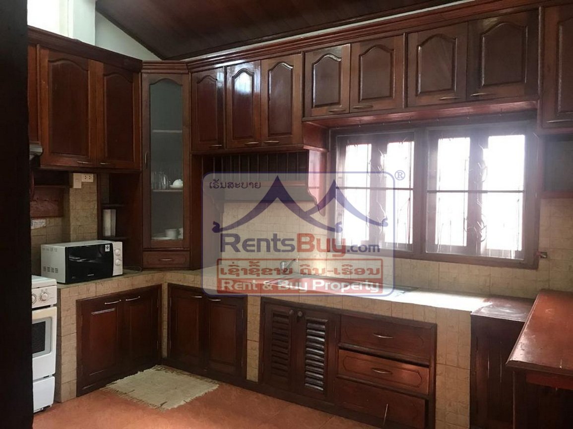 renthouse04 5559-Lao Style Villa House with Garden for rent