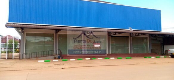 5616-Shophouse by Concrete Road Close to Saysettha Economics Zone and Lake View Golf Club for rent.
