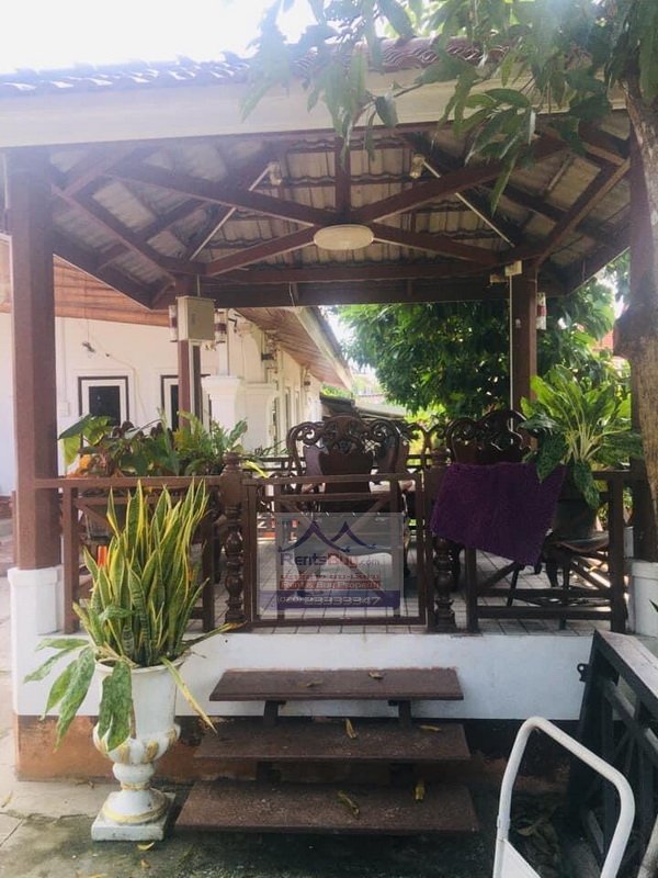 HouseforsaleSangwei02 5442-Cute Villa House Near Clock Tower for sale.