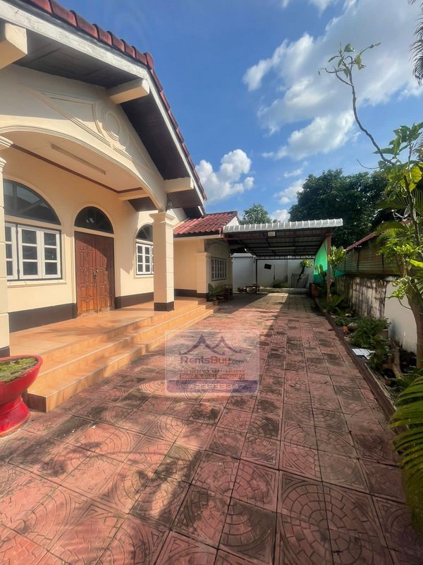 5644- Lovely House Close to VIS-Vientiane International School and 103 Military Hospital for rent.