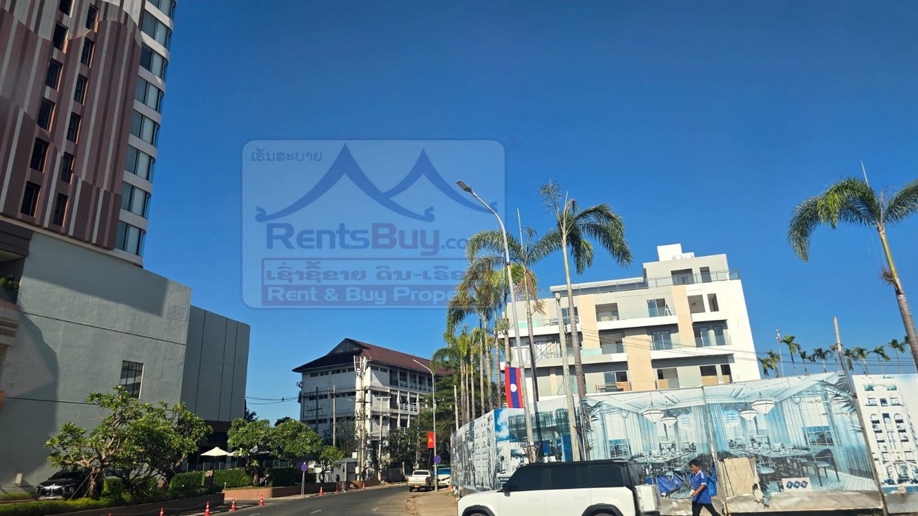2835-Vacant land in City Center close to Mekong River Road, Night Market, for sale.