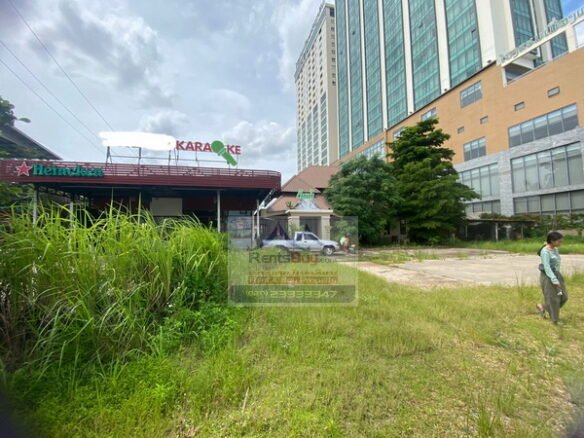 5613-Former Restaurant near Muong Thanh Hotel for rent.