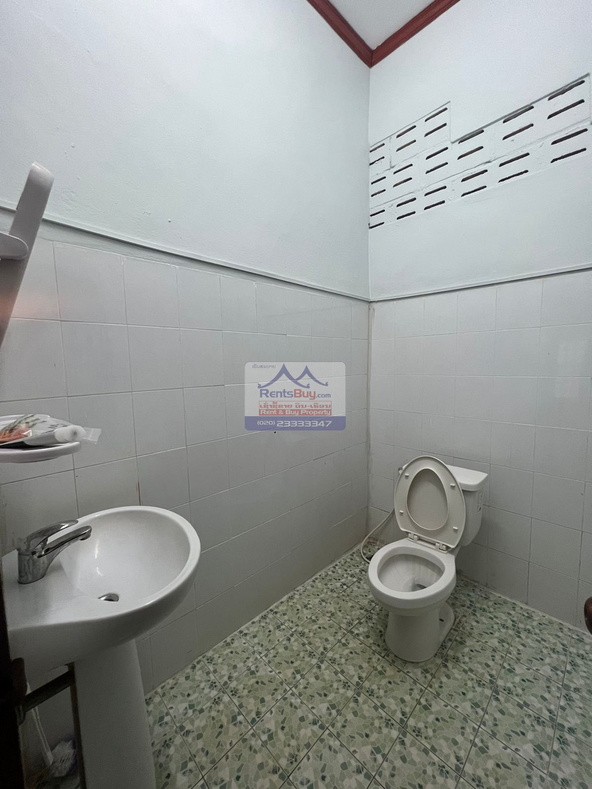 HouseForRent&Sale_Nongviengkham08 5745 – The cozy and charming house for rent and for sale near Lao Aussie Fresh Market and Vientiane Northern Bus Terminal.