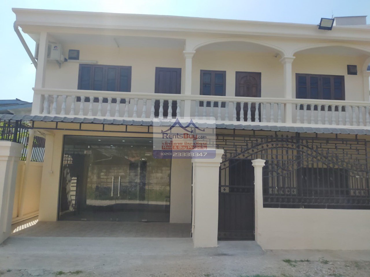 HouseForRent_KhuntaThong02 5747 – The charming and comfortable house for rent opposite from stunning view of the Mekong riverside in Vientiane Prefecture.